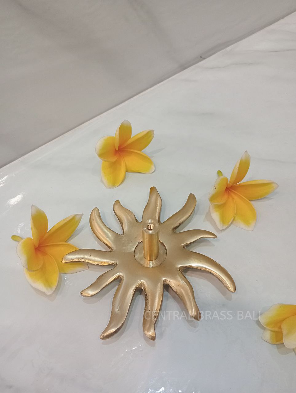 4x 13 cm SUN shaped brass handles for cabinets, Sun shaped Cabinet pull, Unique cabinet handles, Kitchen Cabinet Handle, drawer pull handle