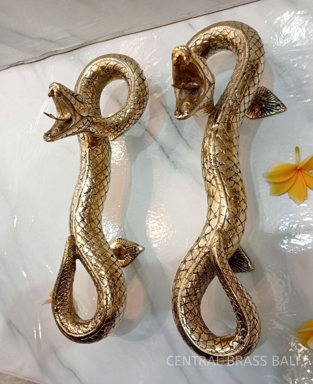 Snake Shaped Brass Door Handle
Antique Snake Door Handle
Snake Design Brass Handle
Unique Snake Door Pull
Serpent Brass Handle
Solid Brass Snake Handle
Animal Shaped Brass Handle
Vintage Snake Door Pull
Snake Style Door Handle, Decorative Snake Brass